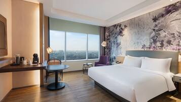 Privilege, Room, 1 Double Bed | Select Comfort beds, minibar, in-room safe, desk