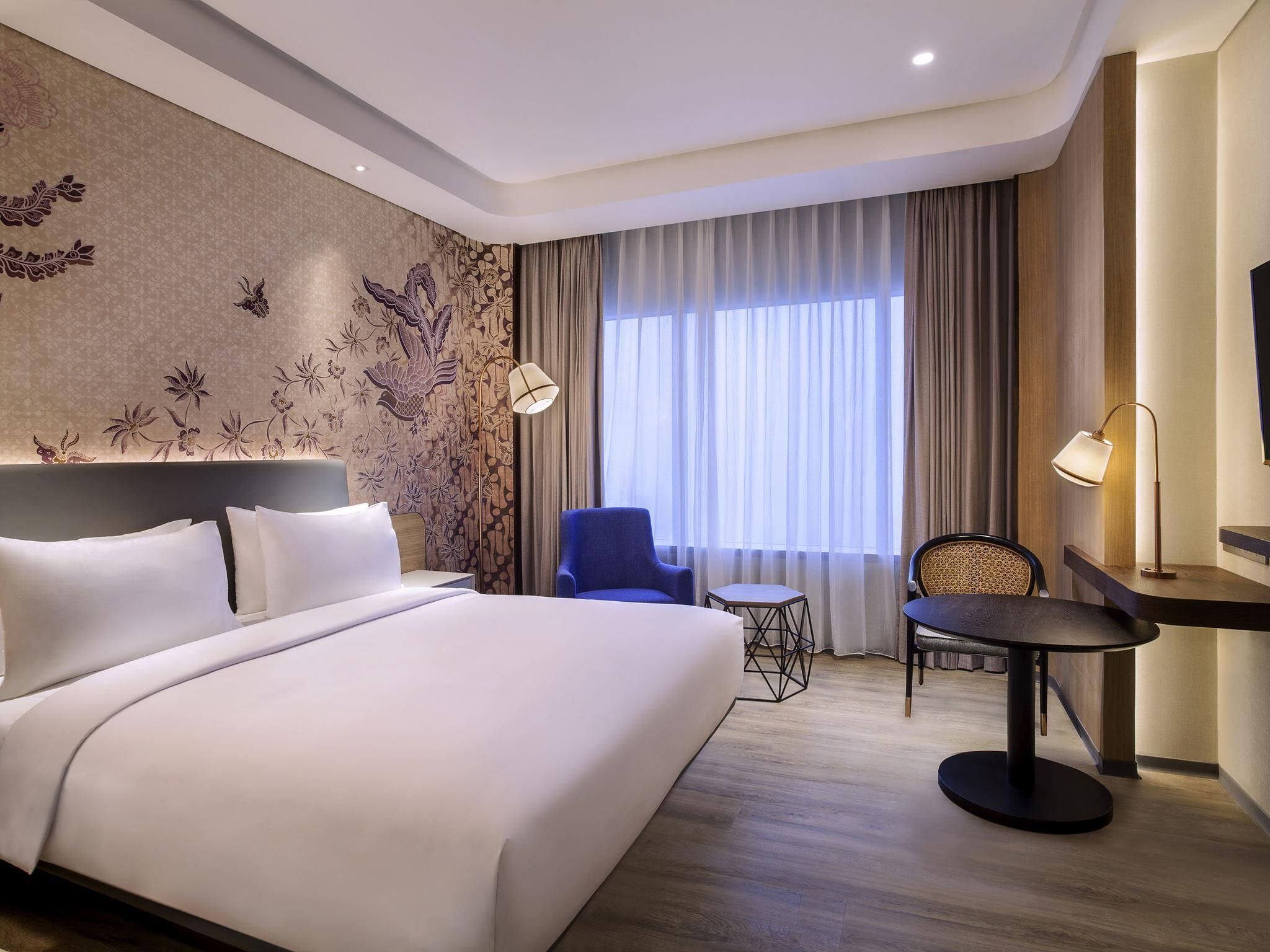 Kamar Superior, 1 Tempat Tidur Double | Tempat tidur Select Comfort, minibar, brankas, dan meja kerja