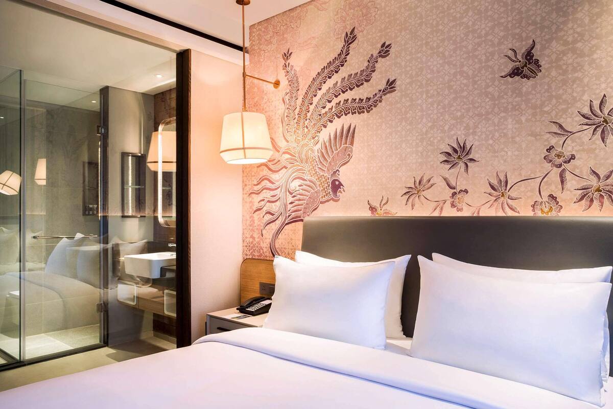 Select Comfort-madrasser, minibar och värdeförvaringsskåp på rummet