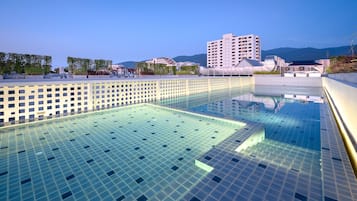 Udendørs pool