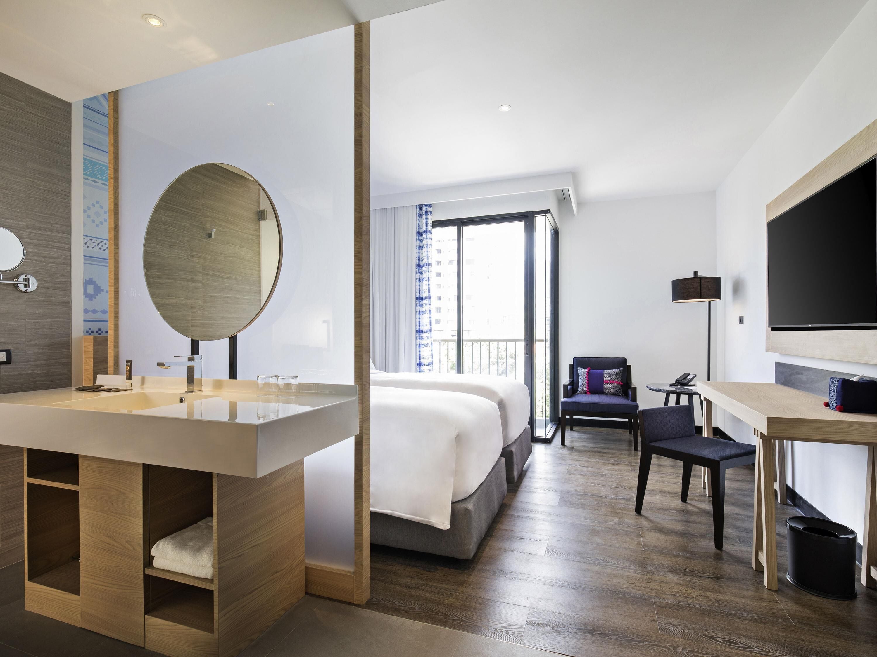 Superior Twin kamer, 2 eenpersoonsbedden, balkon | Luxe beddengoed, pillowtop-bedden, een minibar, een kluis op de kamer