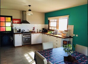 Ferienhaus, Mehrere Betten, Bergblick | Eigene Küche | Kühlschrank, Mikrowelle, Ofen, Herdplatte