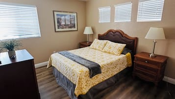 5 habitaciones, tabla de planchar con plancha, wifi y ropa de cama