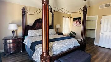 5 bedrooms, iron/ironing board, WiFi, bed sheets