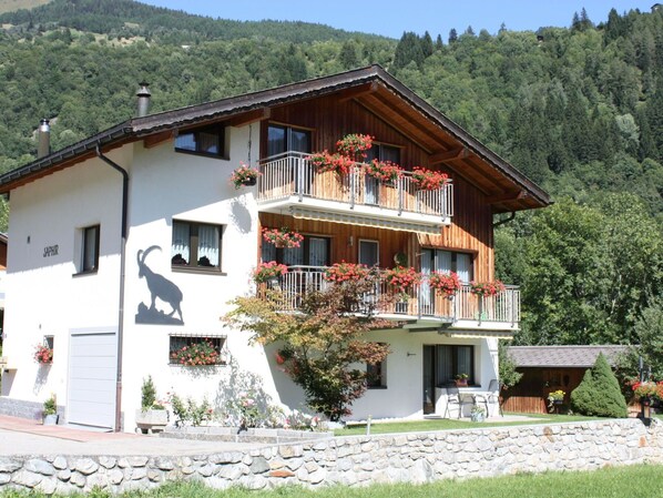 Exterior - Nice apartment for 2 guests with WIFI, TV and balcony (Fieschertal)