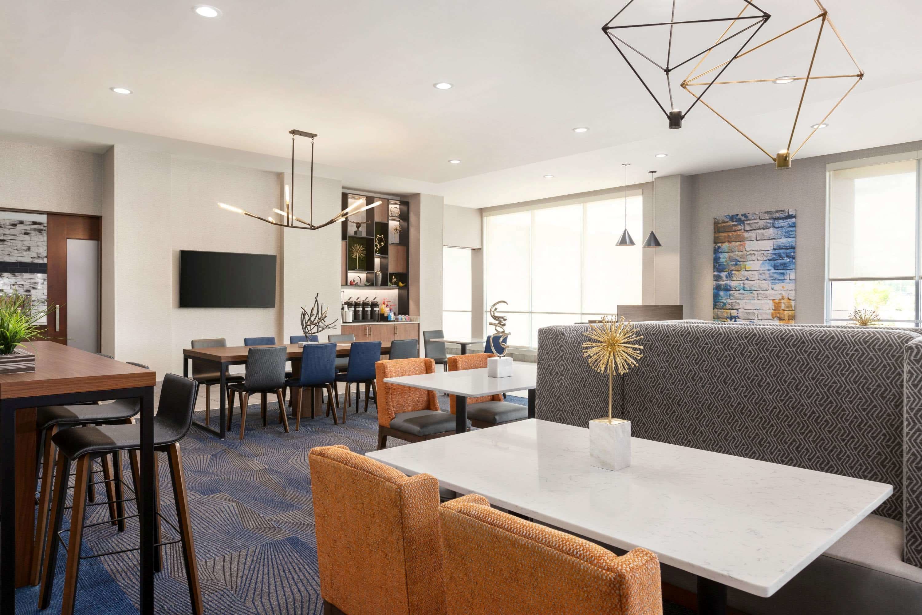 free daily full breakfast