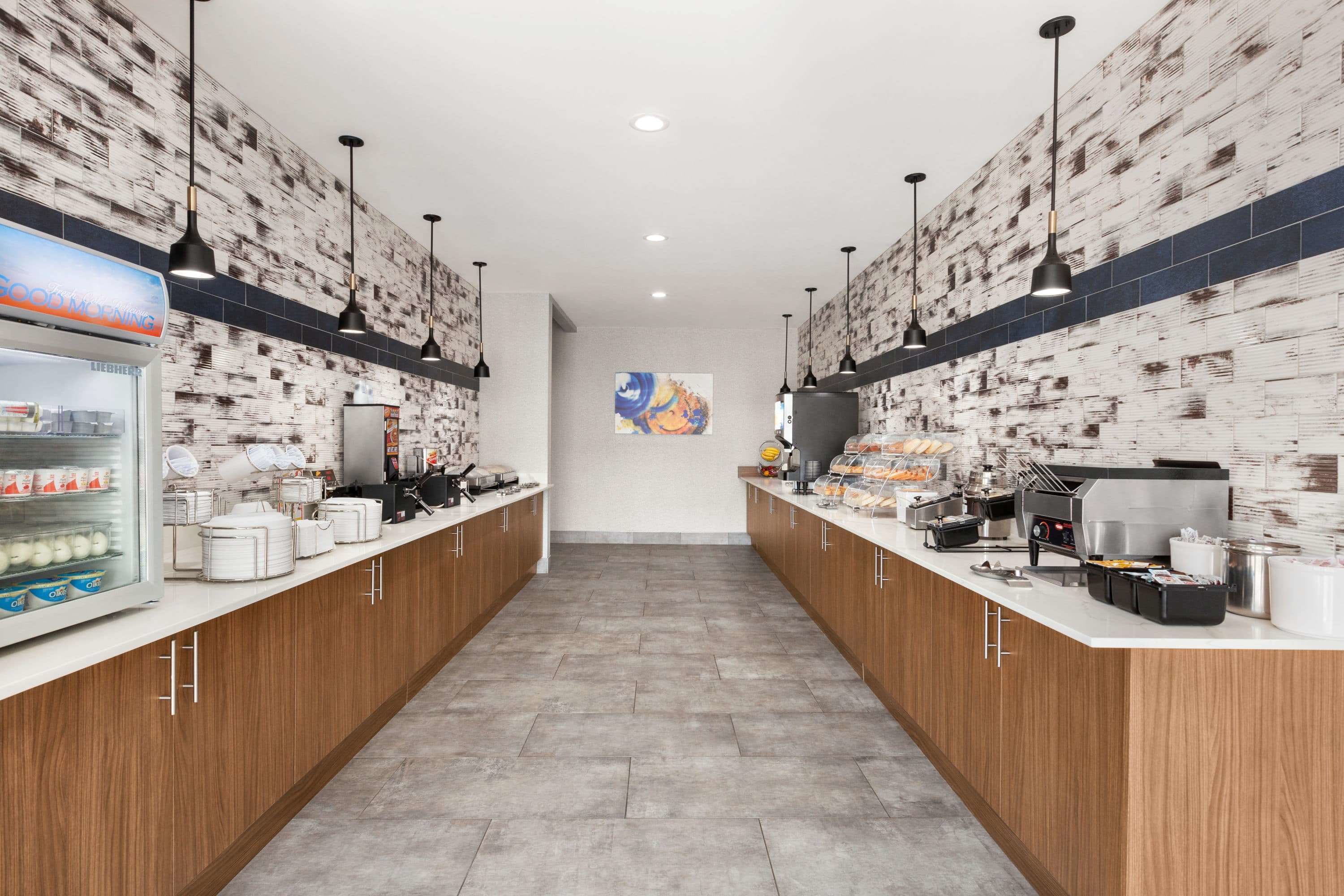 free daily full breakfast