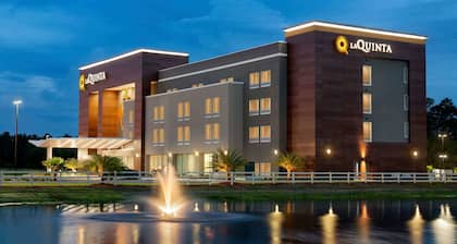 La Quinta Inn & Suites by Wyndham Brunswick/Golden Isles