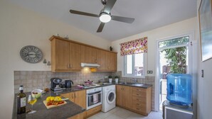Unclassified image, 2 of 30, button - Protaras Villa Marilia (Paralimni)