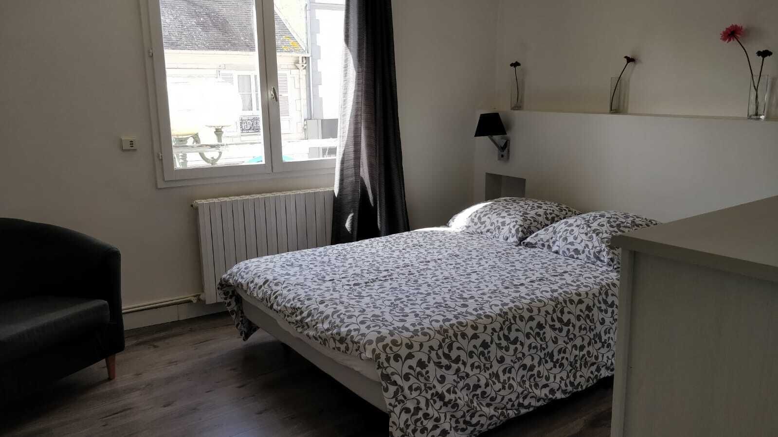 3 slaapkamers, een strijkplank/strijkijzer, wifi, beddengoed