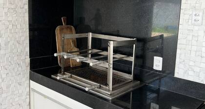 Casa de praia MOBILIADA e c/ piscina, AC, WIFI e sacadas com vista para o mar.