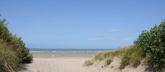 Holiday home "Villa Karin" in a very quiet location on the Belgian coast