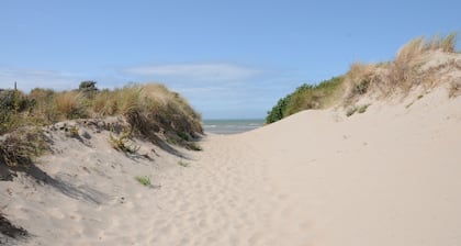 Lomamökki "Villa Karin" erittäin rauhallisella paikalla Belgian rannikolla