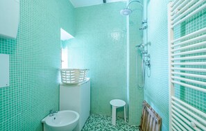 Bathtub