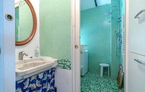 Bathtub