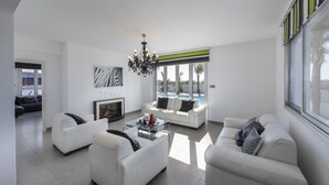 Unclassified image, 3 of 59, button - Larnaca Villa Zoe Platinum (Oroklini)