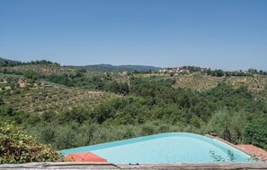 Outdoor pool, sun loungers - Beautiful home in Moncioni (Moncioni)
