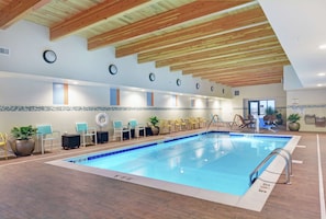 Indoor pool - Home2 Suites by Hilton Bettendorf Quad Cities (Bettendorf)