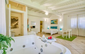 5 soverom, safe på rommet, reiseseng for barn og wi-fi (inkludert)