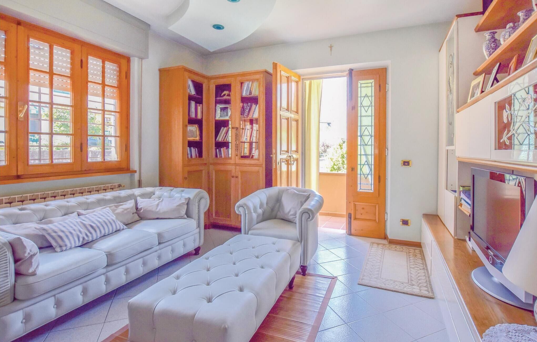 Fernseher, Stereoanlage