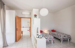 2 Schlafzimmer, Reisekinderbett, kostenloses WLAN
