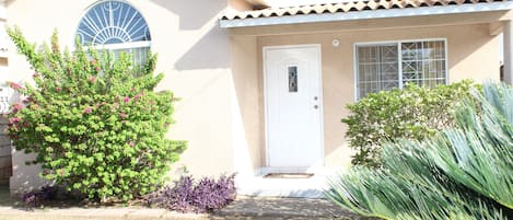 Mặt tiền nơi lưu trú