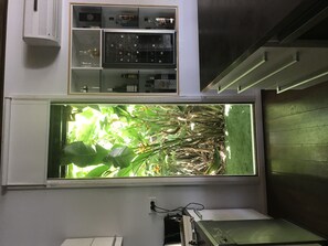 Refrigerador, microondas, horno y lavavajillas 