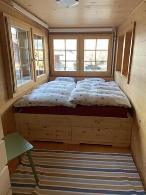 2 bedrooms