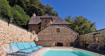 CHARLU: Superbe gßte exceptionnel 5* Piscine chauffée 28°, privée et sécurisée