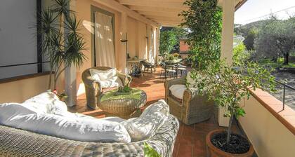 Lovely home in Castelvecchio di Comp. with WiFi