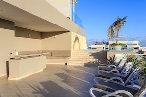 Sundeck