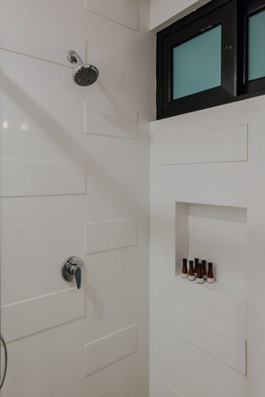 Apartemen, 1 Kamar Tidur | Shower kamar mandi