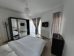 Family Villa | Memory foam beds, minibar, individually decorated