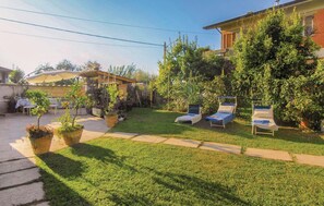 Terrace/patio - 3 bedroom lovely home in Montignoso -MS- (Montignoso -MS-)