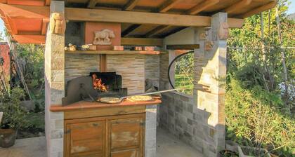 3 bedroom lovely home in Montignoso -MS-