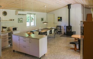 Dining - 3 bedroom cozy home in Ansager (Ansager)