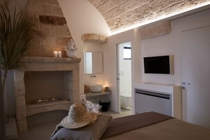 Deluxe Double Room, City View | 1 bedroom, Frette Italian sheets, premium bedding, down comforters