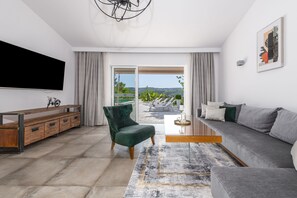 Smart-TV, Tischtennisplatte