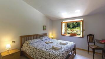 5 camere, culla da viaggio, Wi-Fi gratuito, lenzuola