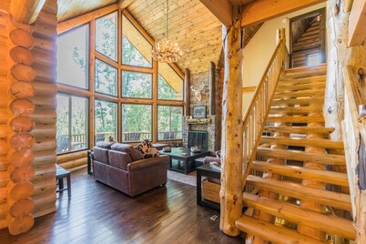 10% Dist for Summer! Lake Front Log Cabin with Double Decker Dock&Mtn. Views