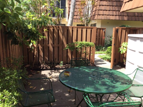 Outdoor dining