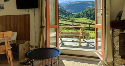 Ski-Chalet Cervinia Martino und Bassi Ski-In-Ski-Out Sonnenterrasse für 6 Personen