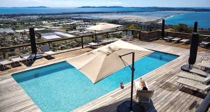 Propriété des Cistes-Magnifique vue Mer îles d'Hyères 180°- Piscine 6*12m