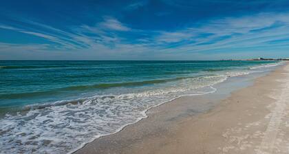 6 Schlafzimmer Haus am Strand mit privatem Pool