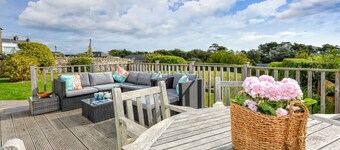 The Summer House - Five Bedroom House, Sleeps 16