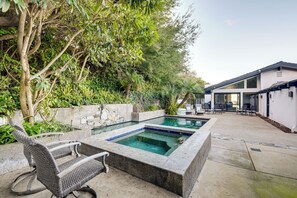 A heated pool - Pool & Coastline Views: Luxe La Jolla Home (La Jolla)