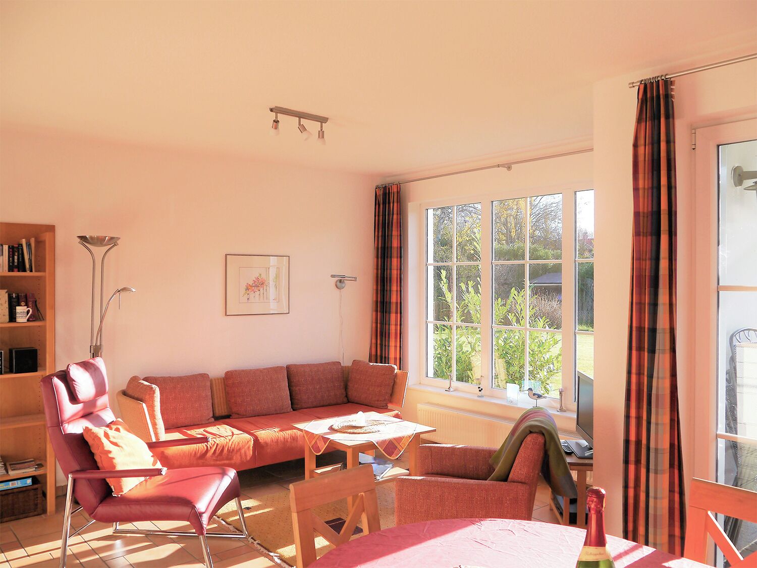 تلفزيون، مشغل دي في دي، ستيريو