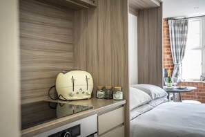 1 bedroom, iron/ironing board, Internet