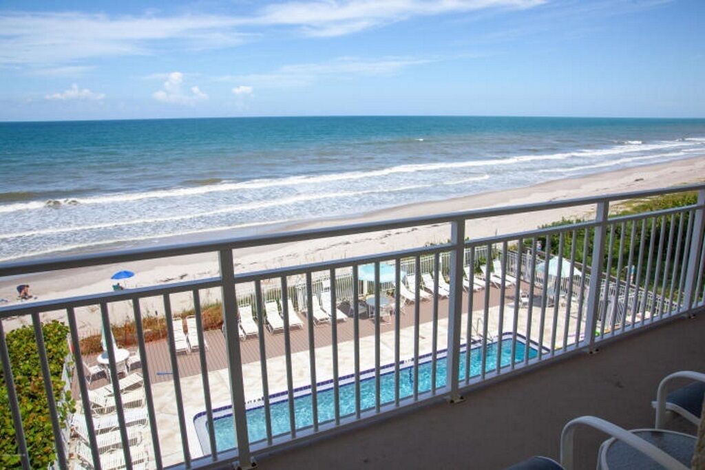 Beachfront Vacation Rental, With Amazing  Ocean Views!