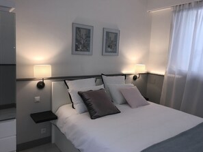 1 chambre, fer et planche à repasser, Wi-Fi gratuit, draps fournis